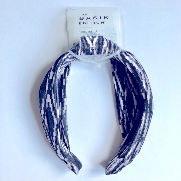 3/$15 NEW SCUNCI BASIK EDITION Wide Knotted Headband Black Women’s - Picture 1 of 15